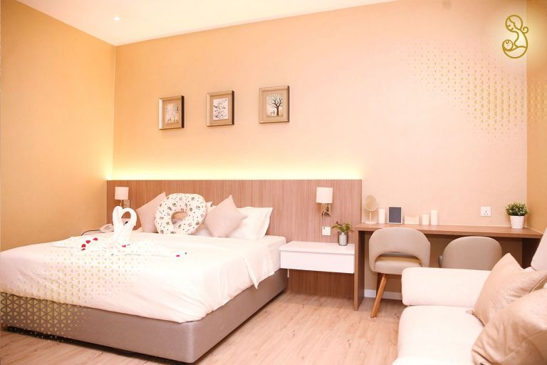 Joie Confinement KL Premium Room 1